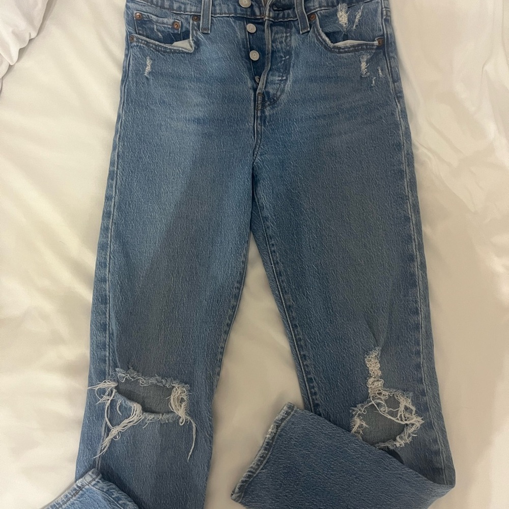 Levi's Medium-Wash Boyfriend Jeans Distressed Style